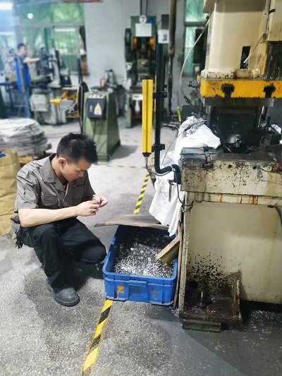 精密機(jī)械零件加工中的哪些細(xì)節(jié)是我們不能忽視的？